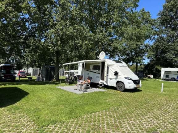 Naturistencamping Nederland camperplaats verhard 4