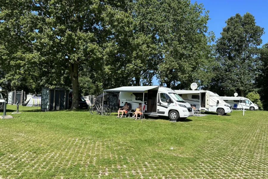 Naturistencamping Nederland camperplaats verhard 8