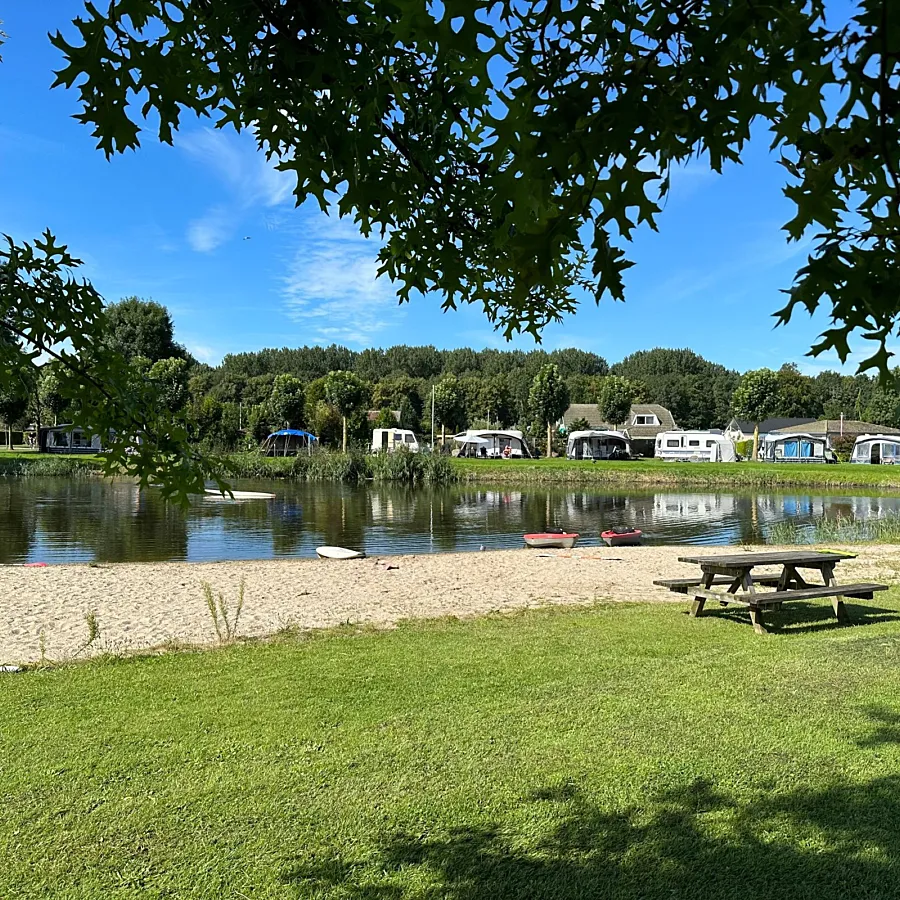 Naturistencamping Nederland Vijver kamperen 4