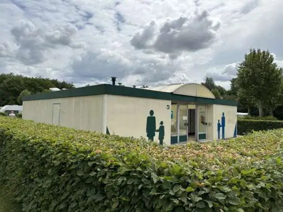Naturistencamping Nederland Sanitair Wielewaal Lepelaar Tureluur 1