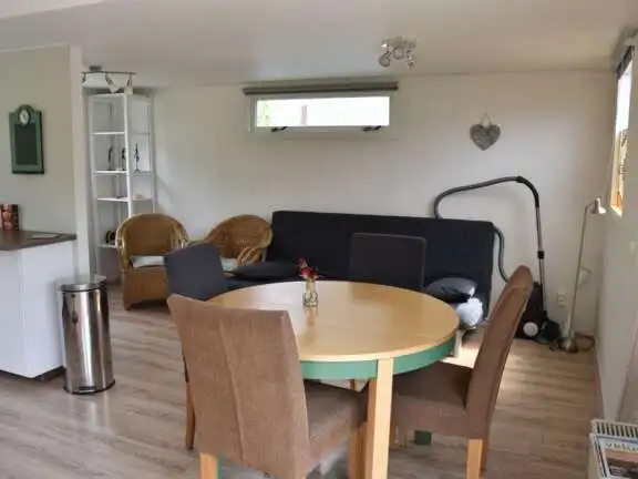 Naturisten huisje Nederland bungalow 38 25